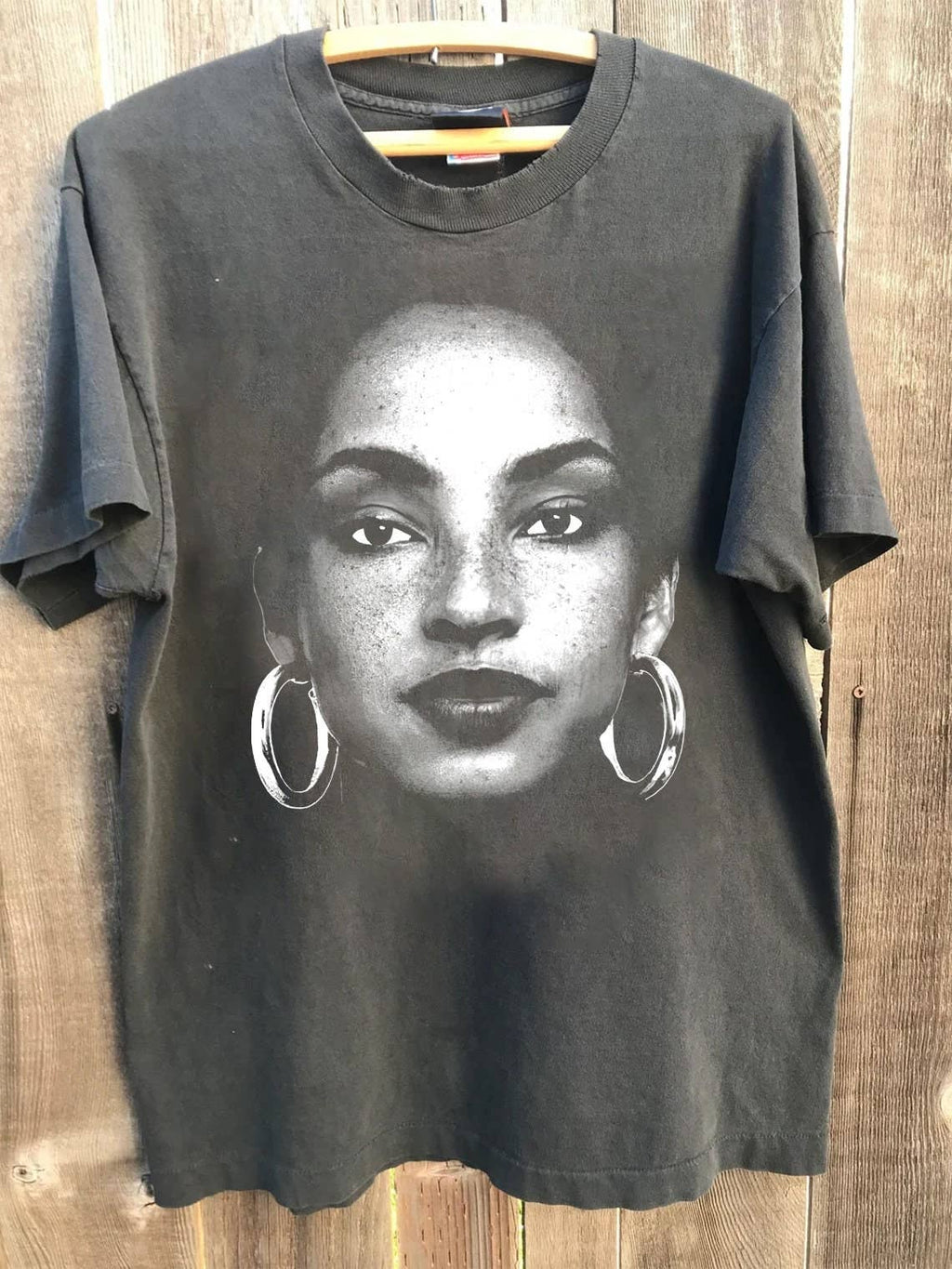 Vintage Sade Adu Retro Sade Tee Music Lovers Tee Unisex T-shirt, Sweatshirt, Hoodie (1)
