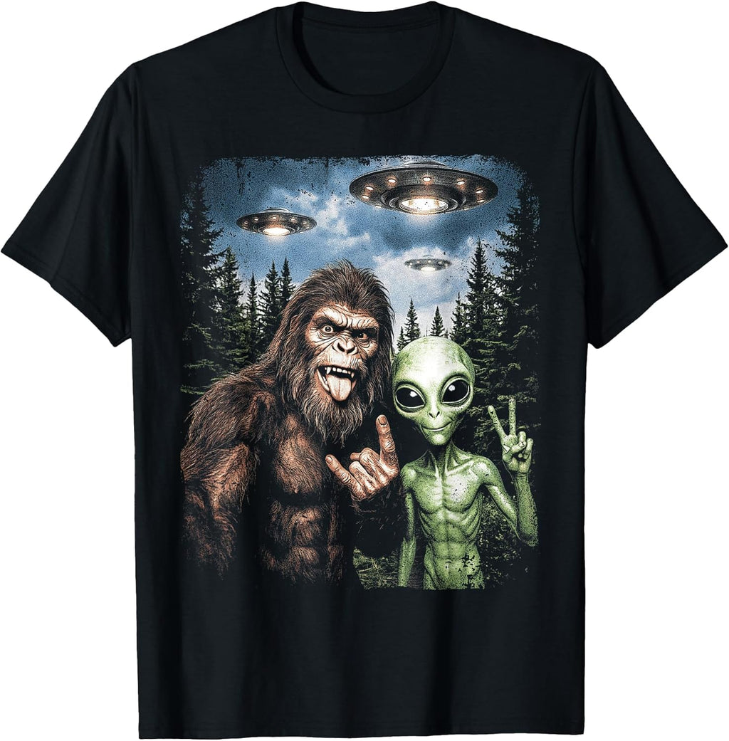 Bigfoot Alien Selfie Rock On Peace Sign Funny UFO Sasquatch T-Shirt