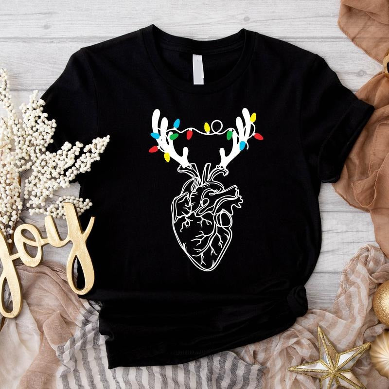 Heart Anatomy Shirt Light Nurse Reindeer Heart Anatomical Heart Xmas Cath Lab RN Human Heart T-Shirts
