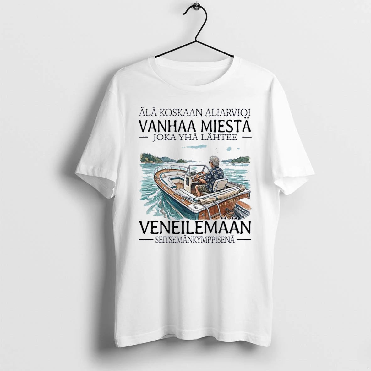 Officials Ala Koskaan Aliarvioi Vanhaa Miesta Joka Yha Lahtee Veneilemaan Front T Shirt Sweater