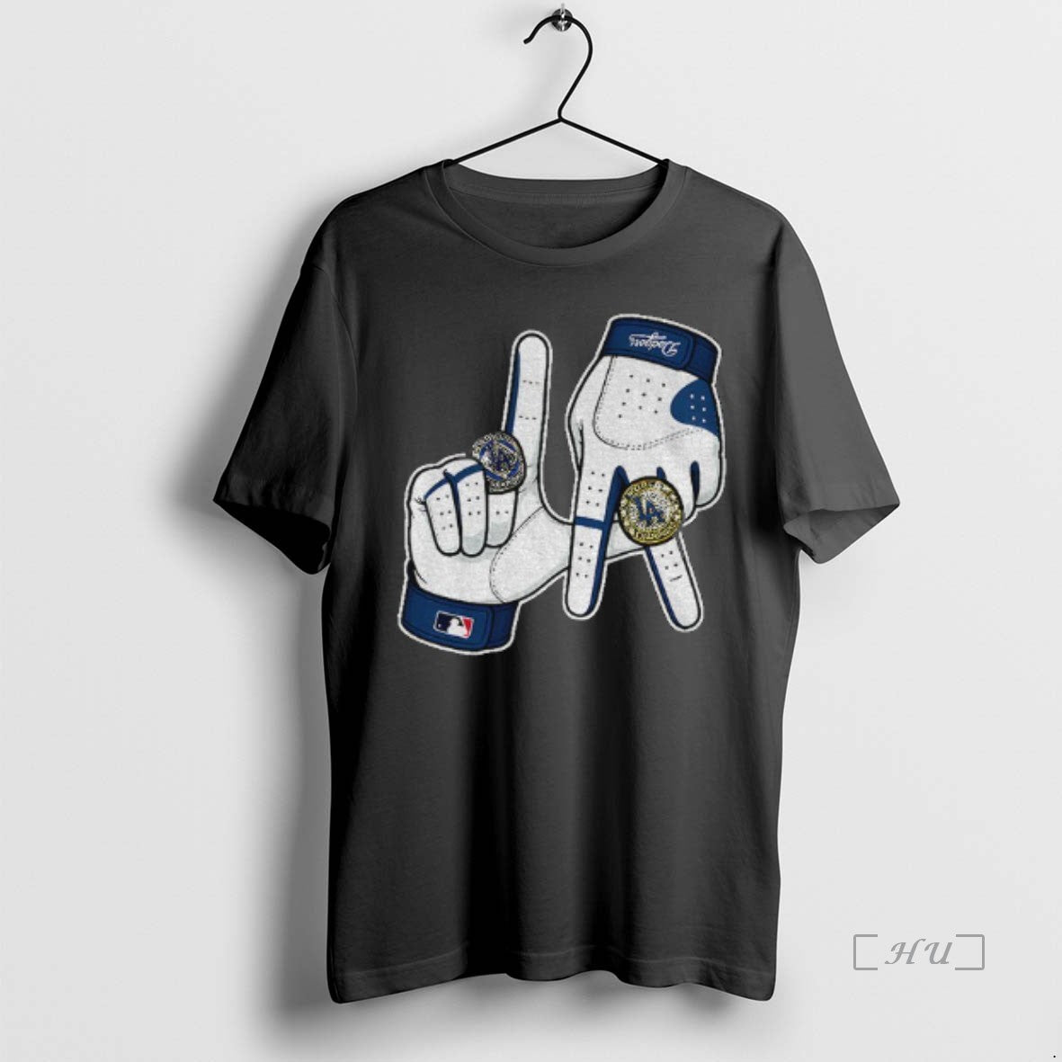 Officials Los Angeles Dodgers 2025 La Gloves Rings T Shirt Sweater