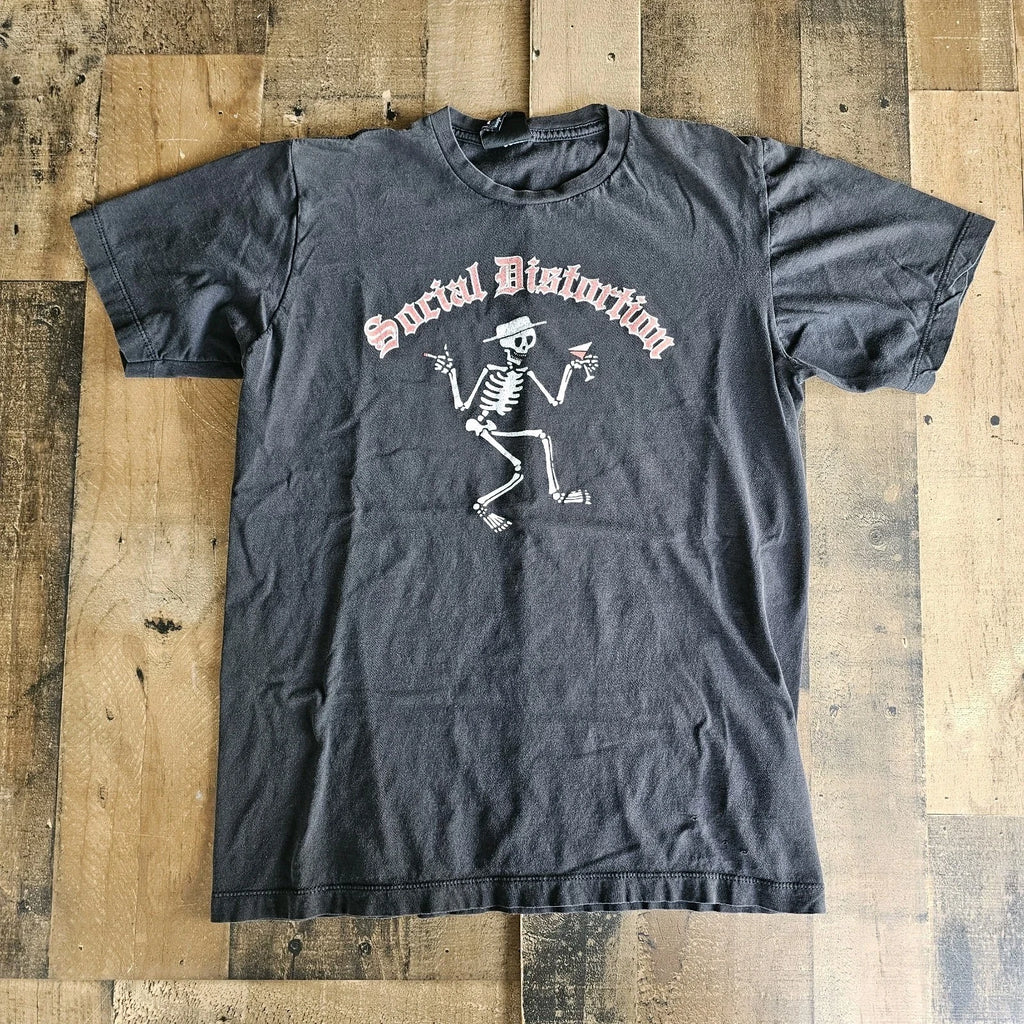 Vintage 90s Y2K Social Distortion T Shirt Punk Rock Giant Tag