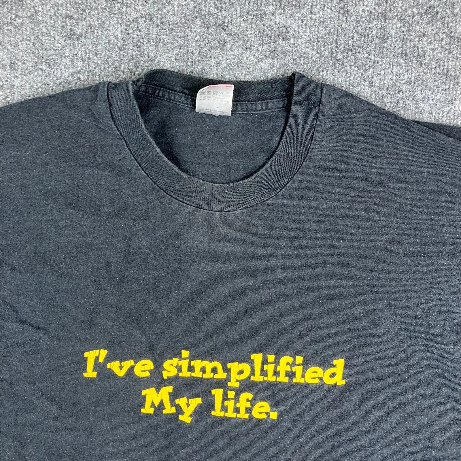 Fruit of the Loom TShirt Mens XL Black Graphic Simplified Life Text Minimalist