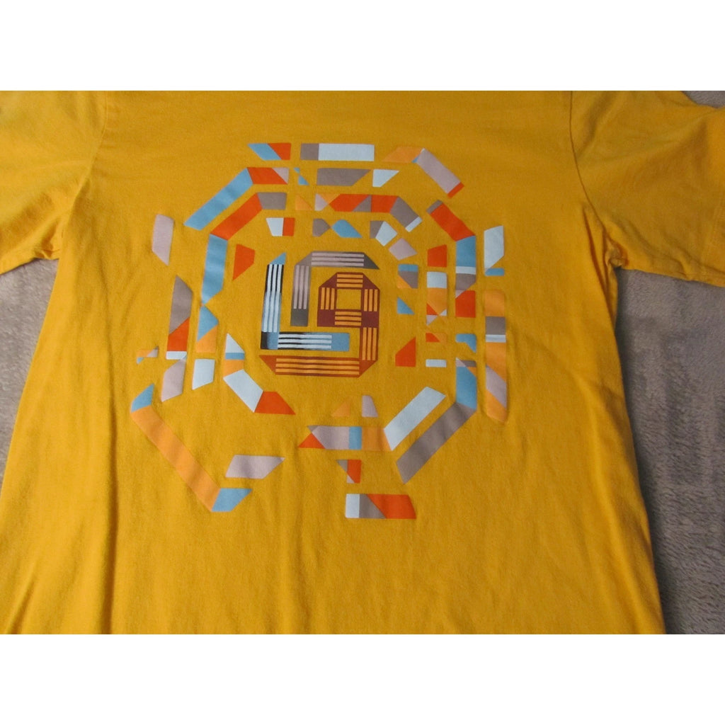 Mustard Yellow Geometric Graphic T-Shirt Abstract Art Short Sleeve Crewneck Tee