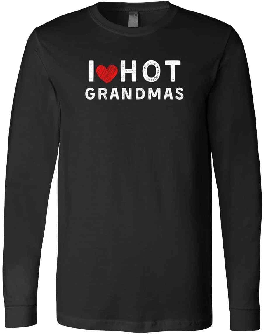I Love Hot Grandmas Heart Love Funny Vintage Distressed New Trendy  T-Shirt