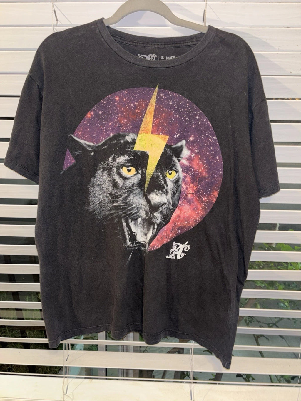 ALAB Cool Panther Lightning Bolt  Space Black T-Shirt Size Large Retro Rock
