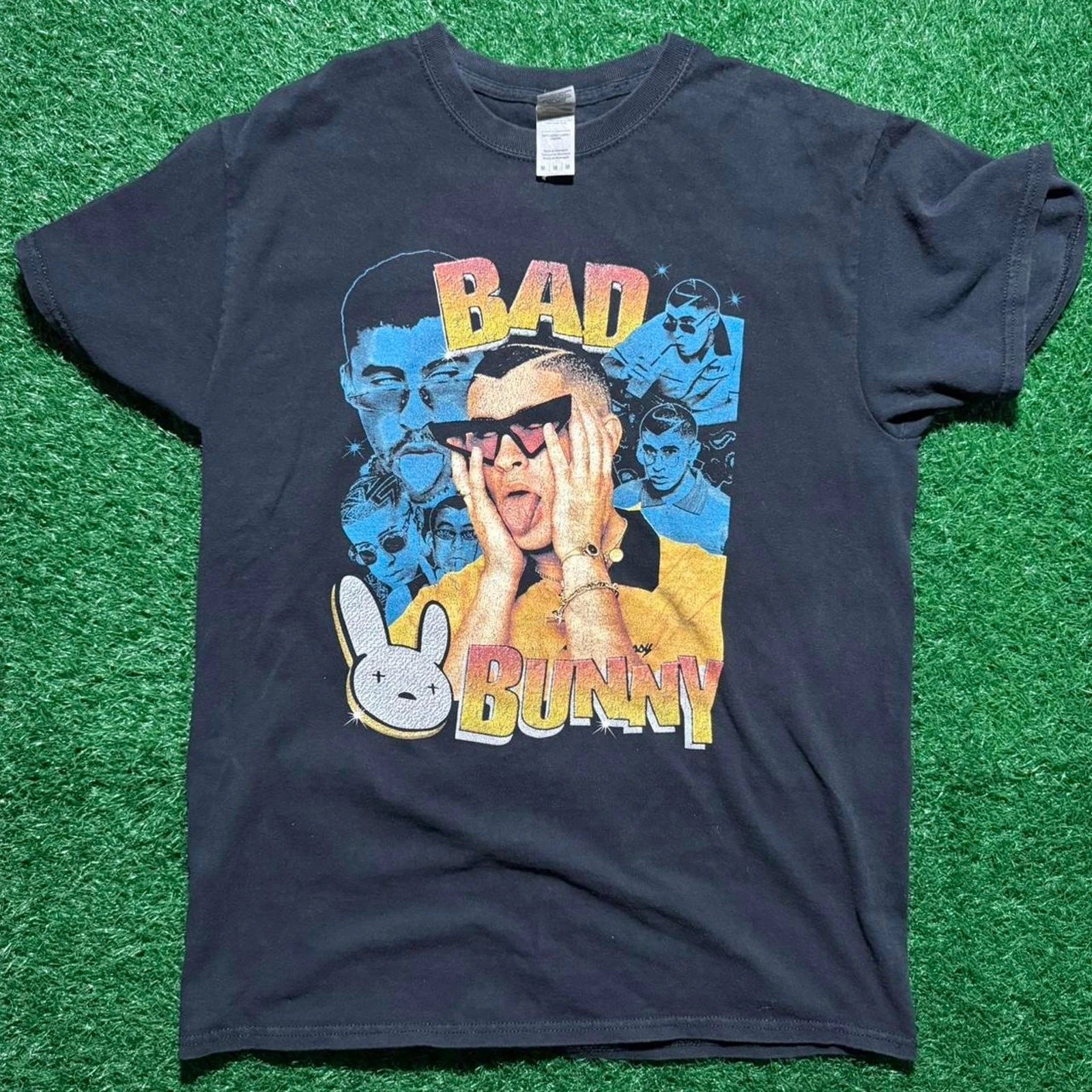 Gildan Bad Bunny T-Shirt Men’s Medium Black Y2K Style Distressed Graphic Tee