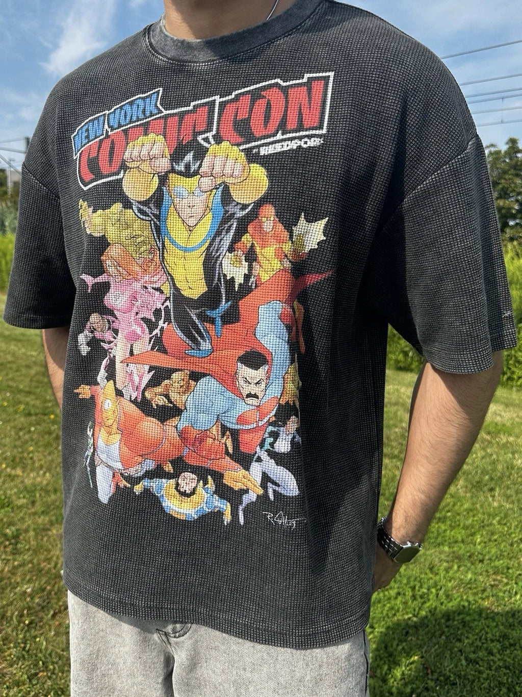 Invincible Comic-Con Waffle-Texture Washed Boxy T-Shirt - All Comics/Characters