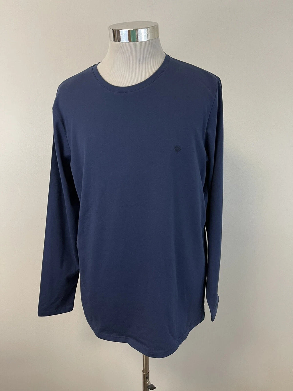 Luxor Shirt Mens Extra Large Tee Blue Solid Long Sleeve Stretch Crew Neck N31