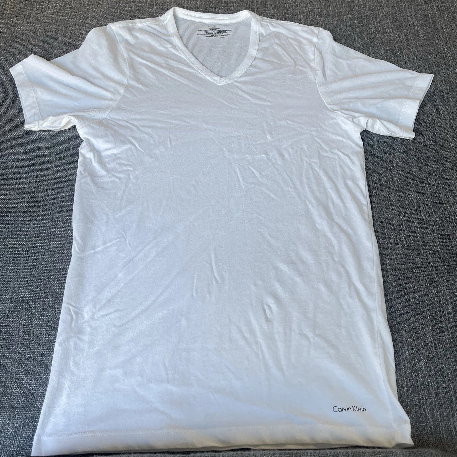 Calvin Klein V-Neck T-Shirt size S small - White/Short Sleeve - NEW