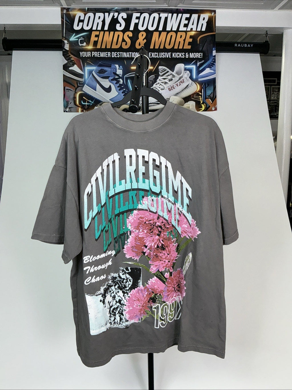 Civil Regime Gray Graphic Blooming Through Chaos tee short sleeve Men’s Large