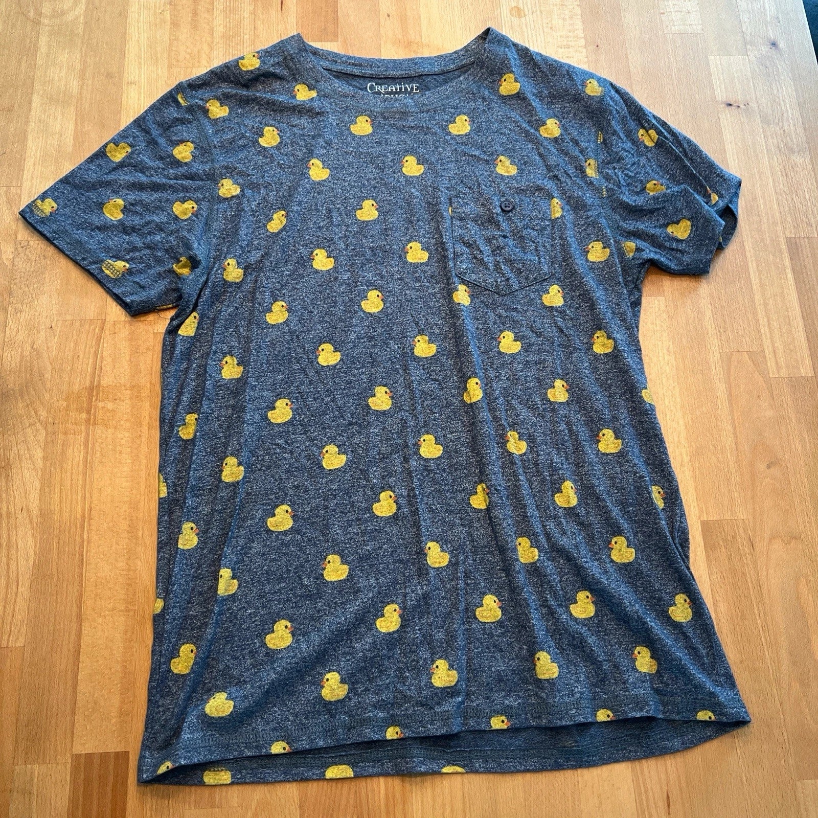 Blue and yellow duck print casual tee w pocket size Large creative destruction