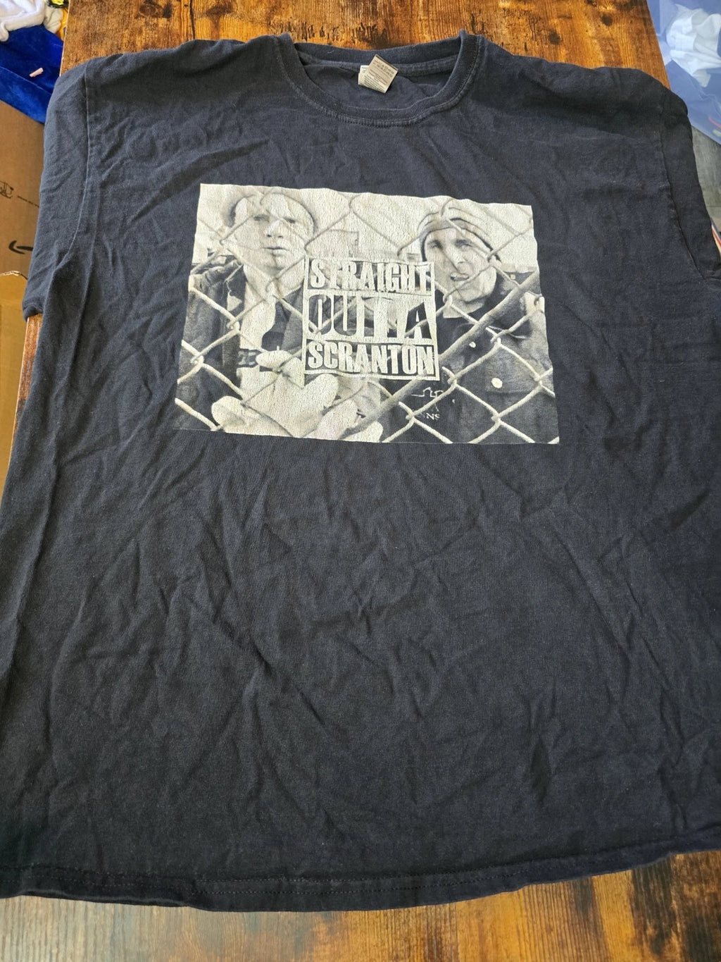 The office Straight Outta Scranton XL Shirt