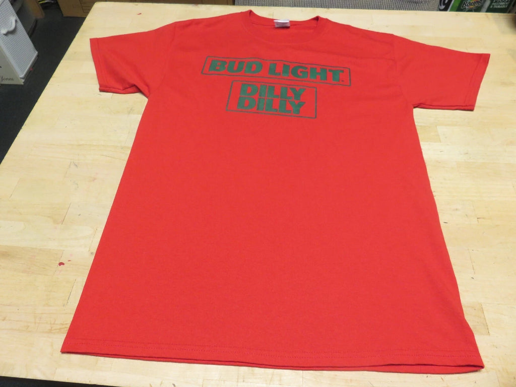 Bud Light T Shirt Tee Size M Dilly Dilly Budweiser Anheuser Bush, red**Green  J