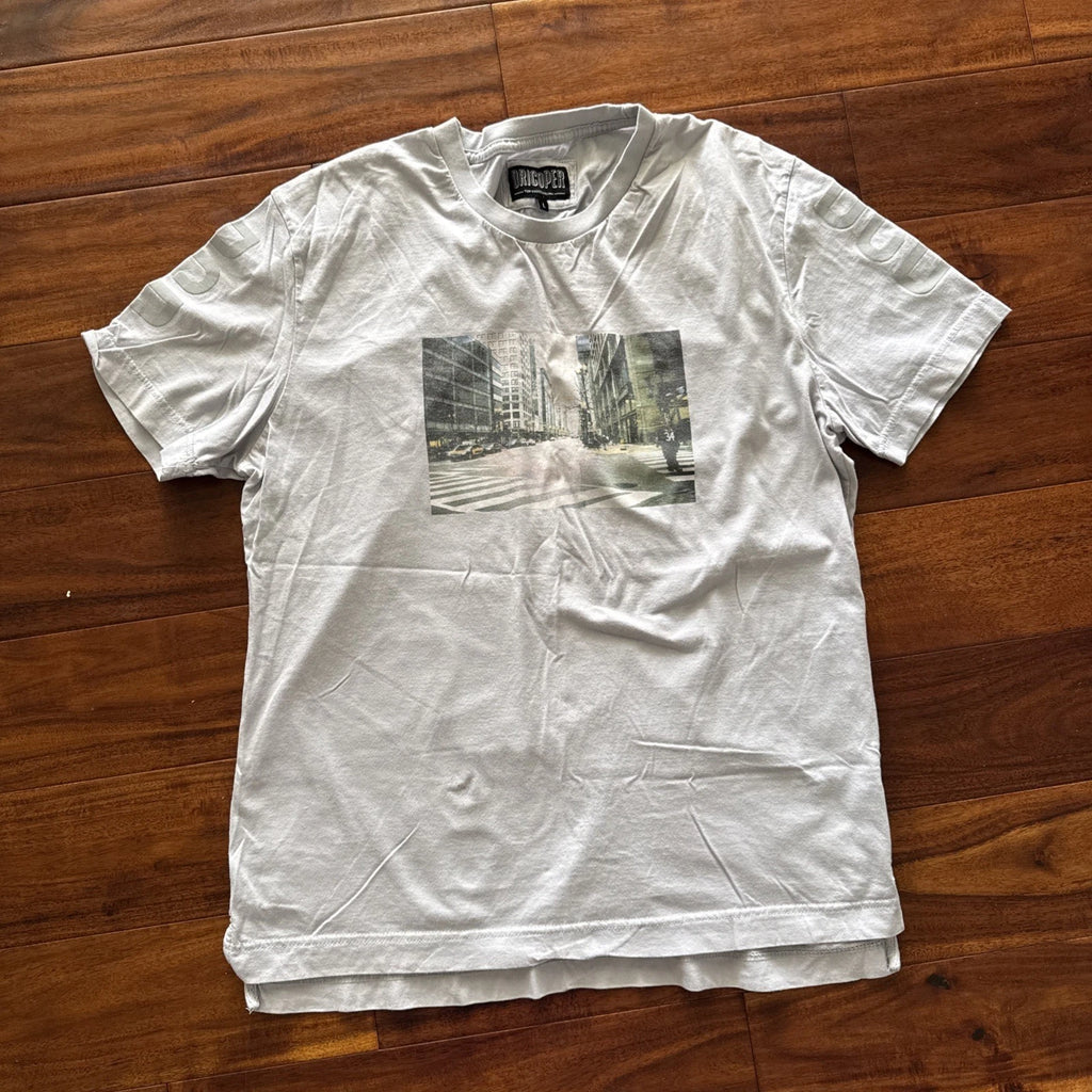 DRICOPER Men's Graphic Tee Street Scene Print Light Gray Size Large Cotton