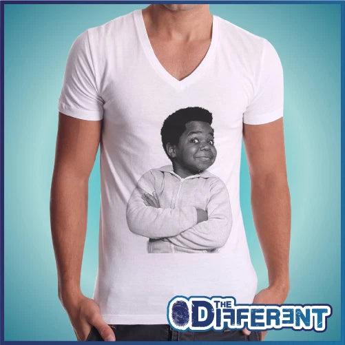 T-shirt V Neck Arnold Telefilm Vintage 90' The Happiness Is Have My-Shirt New