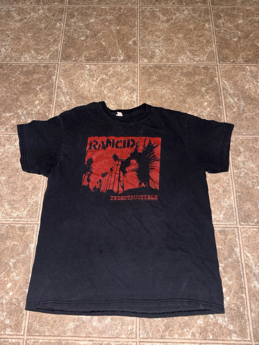 VTG Rancid Indestructible 2003 T Shirt Men’s Large Machete Grunge Punk Metal Y2K