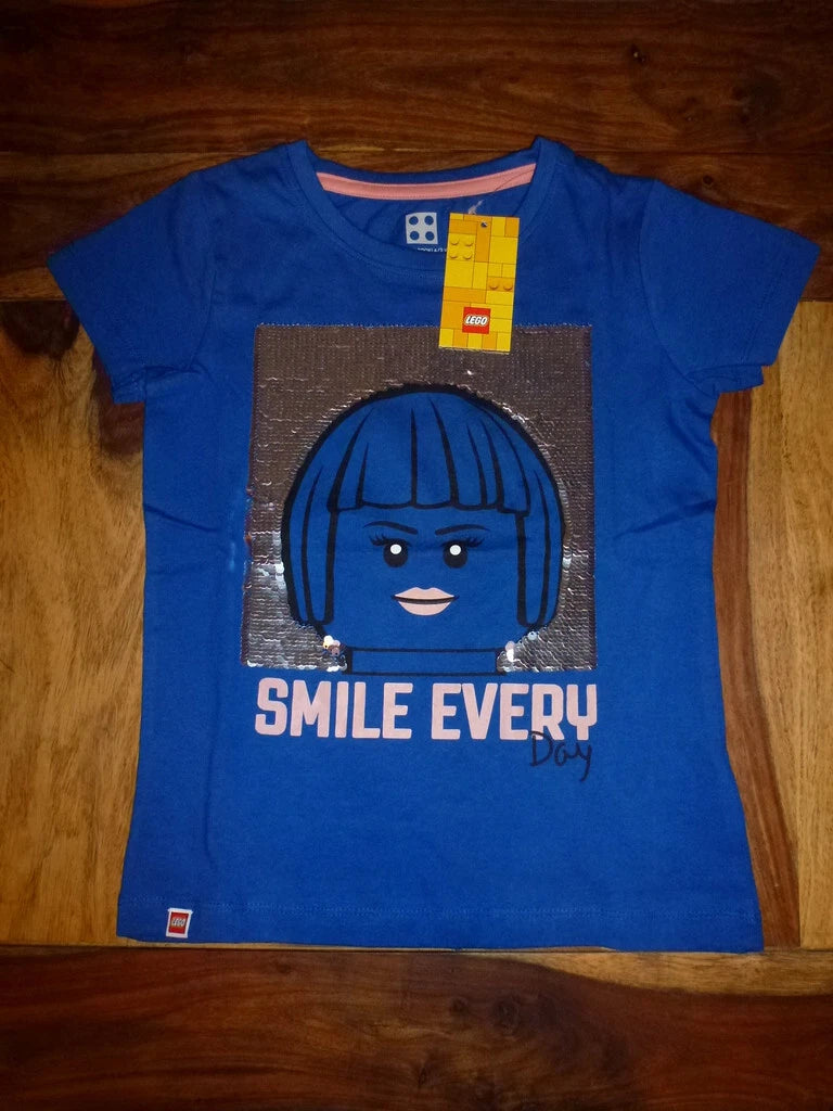 UNIQUE LEGO POP-ART STYLE  MINIFIGURE T-SHIRT -brand new with labels- ala Banksy