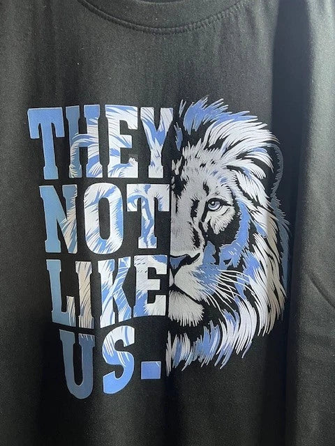 Lion Graphic Black T-Shirt, L - "THEY NOT LIKE US", everyday casual streetwear.