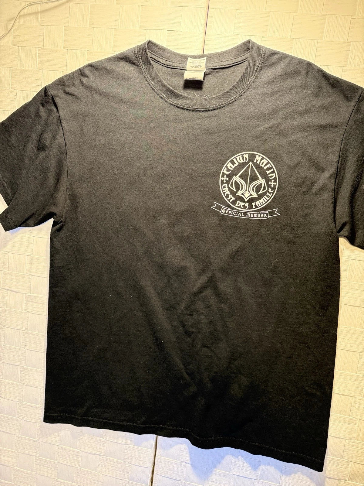 Gildan Men’s Black Cajun Mafia  Crew Neck Short Sleeve T-Shirt Size L