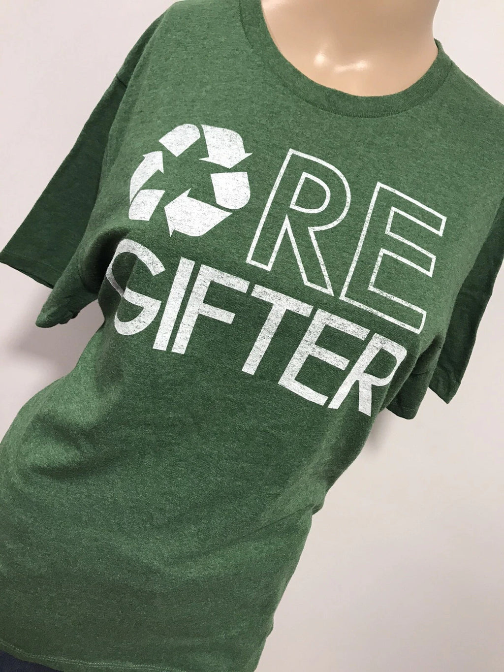 Funny Re-Gifter Christmas T-Shirt M Sarcastic Holiday Party Tee Office Humor