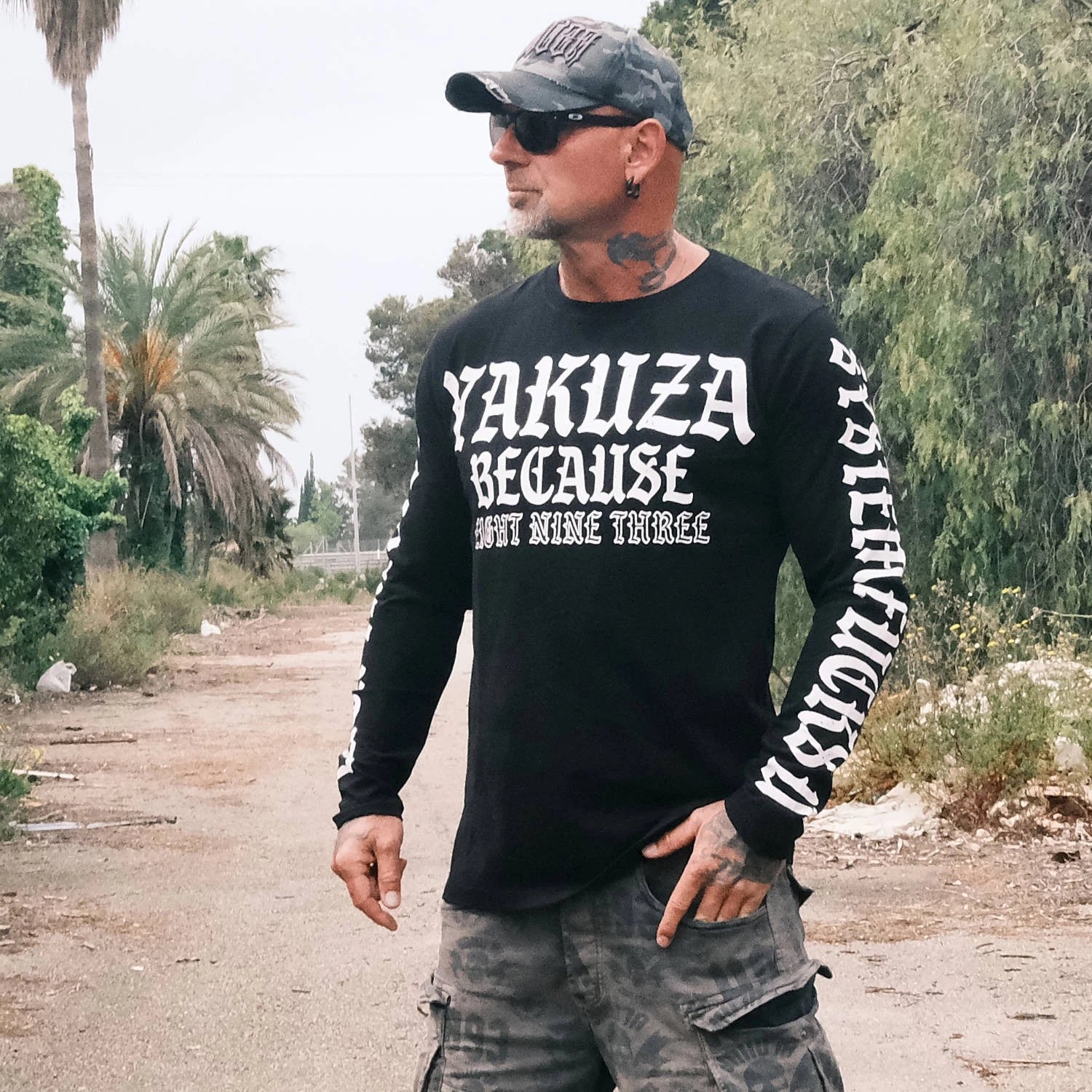 New Yakuza Men's Because Long Sleeve T-Shirt - Black