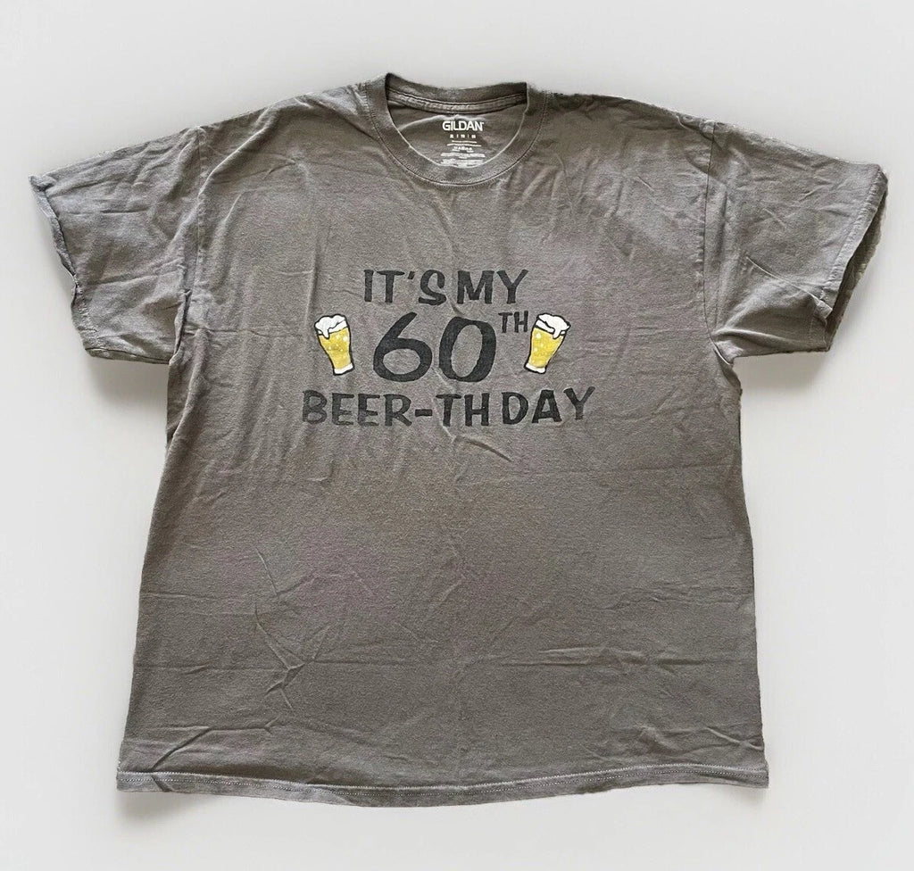 Gildan Its My 60th Beer-Thday Graphic Print Mens Gray Short Sleeve T Shirt XL