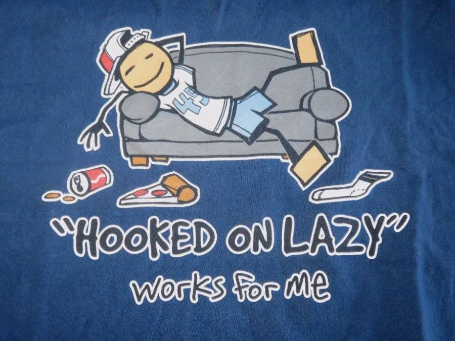 HOOKED ON LAZY Whimsical SHIRT Adult Sz L Humor Couch Sofa Sleep Funny Silly Boy