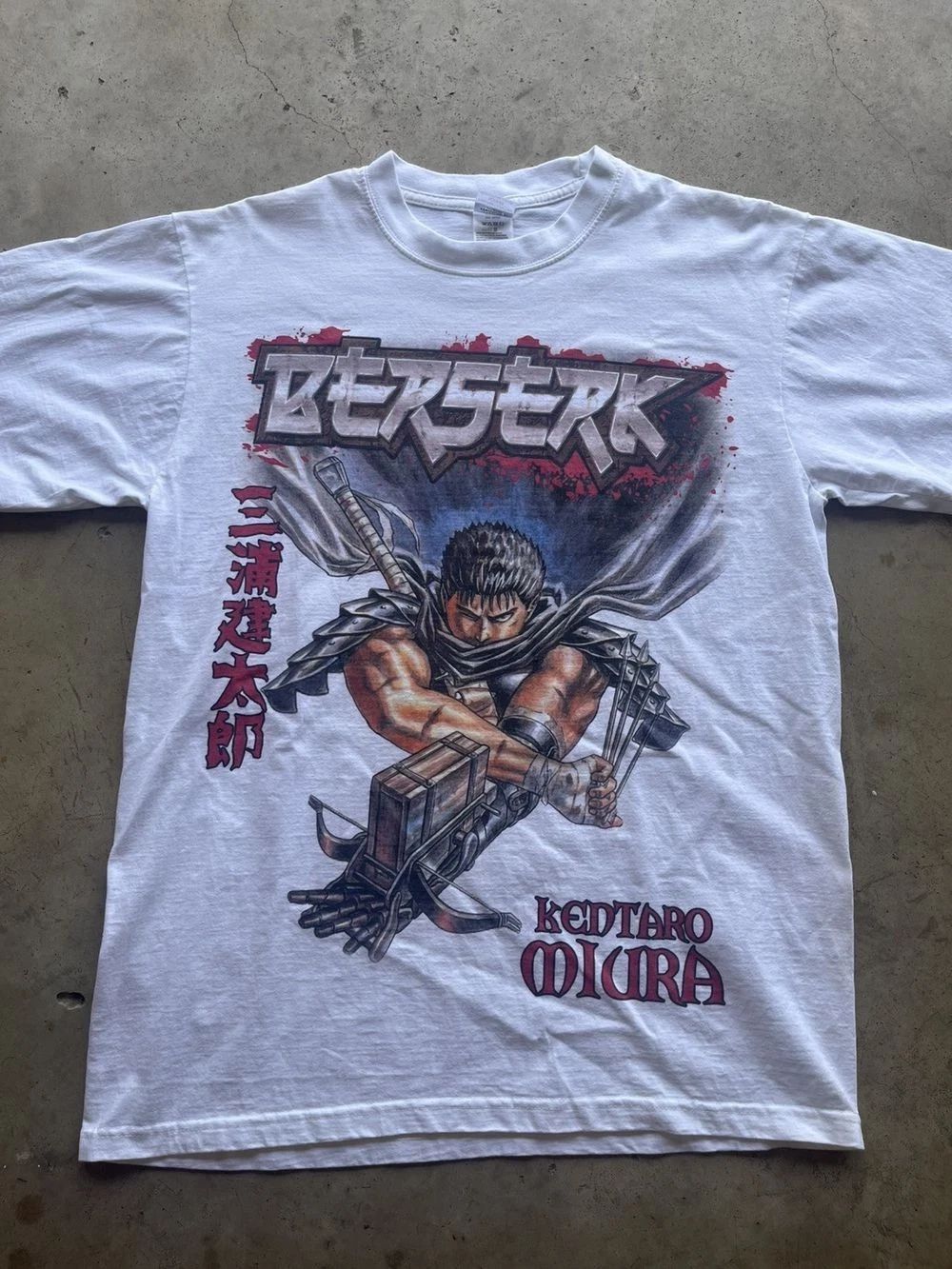 Guts Berserk Anime 90s Retro White Tee Tee Unisex T-shirt, Sweatshirt, Hoodie (1)